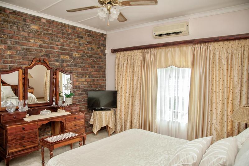 5 Bedroom Property for Sale in Douglas Northern Cape